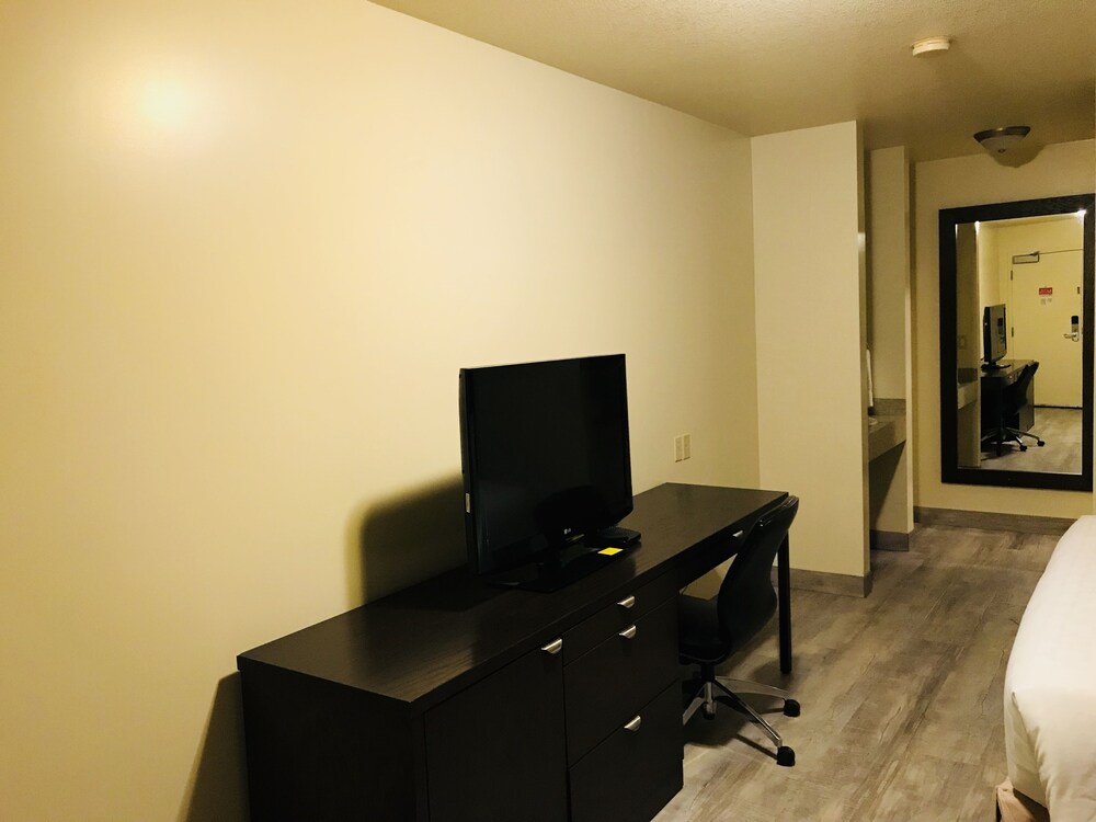 Empire Inn & Suites, Red Deer Empire Inn & Suites, Red Deer