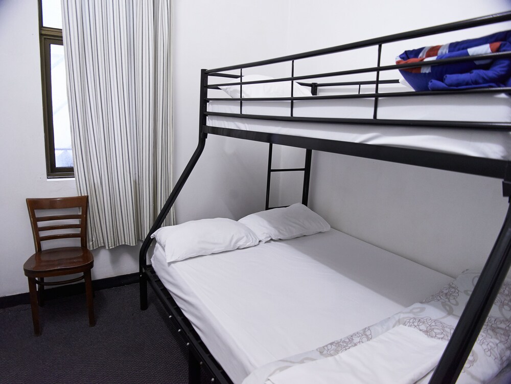 Maze Backpackers, Sydney Maze Backpackers, Sydney