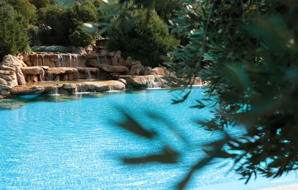Colonna Pevero Hotel, Porto Cervo Colonna Pevero Hotel, Porto Cervo