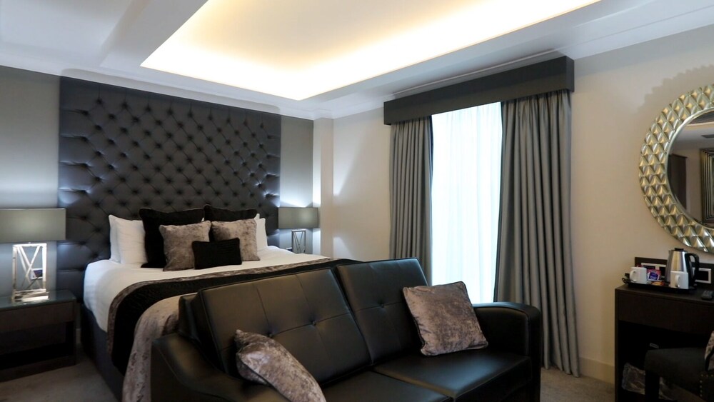 The Continental Hotel Heathrow, London The Continental Hotel Heathrow, London
