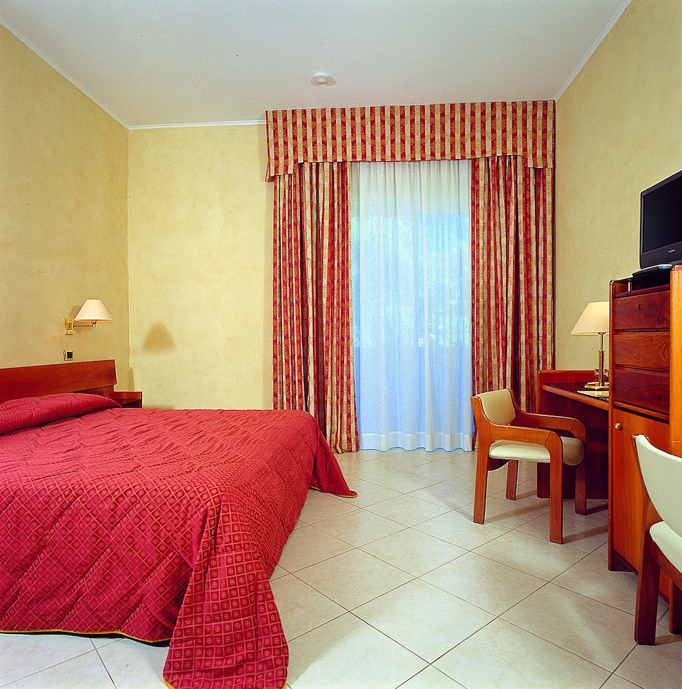 Hotel Continental Thermae & Spa, Lake Garda Hotel Continental Thermae & Spa, Lake Garda