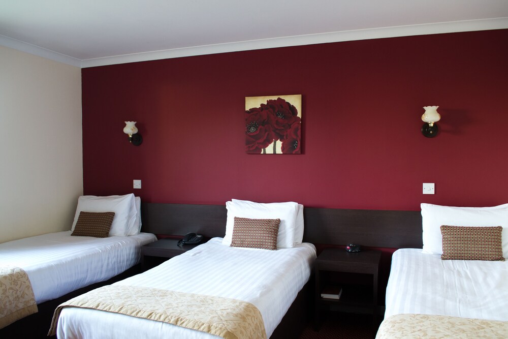 Highlander Hotel, Inverness Highlander Hotel, Inverness