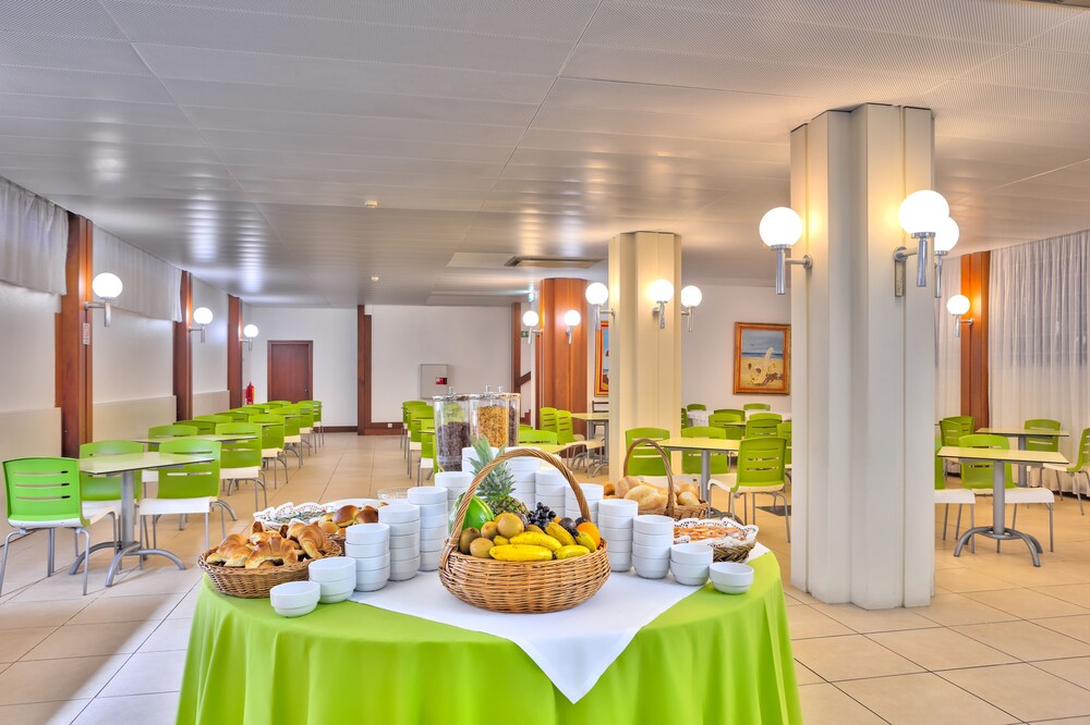 Praia Dourada Hotel, Madeira Praia Dourada Hotel, Madeira
