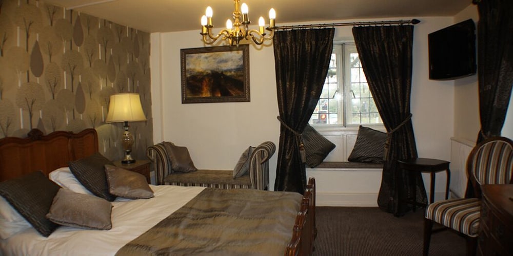 Cross Hands Hotel Old Sodbury, Bristol Cross Hands Hotel Old Sodbury, Bristol