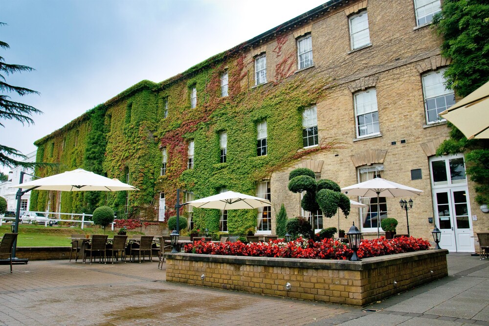 De Vere Beaumont Estate, Windsor De Vere Beaumont Estate, Windsor