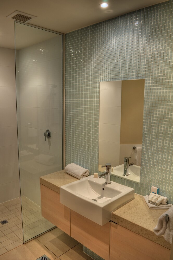 201 Lake Street Apartments, Cairns 201 Lake Street Apartments, Cairns