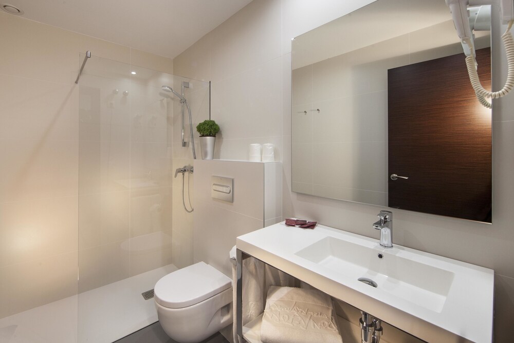 Bon Retorn Hotel Restaurant, Girona Bon Retorn Hotel Restaurant, Girona