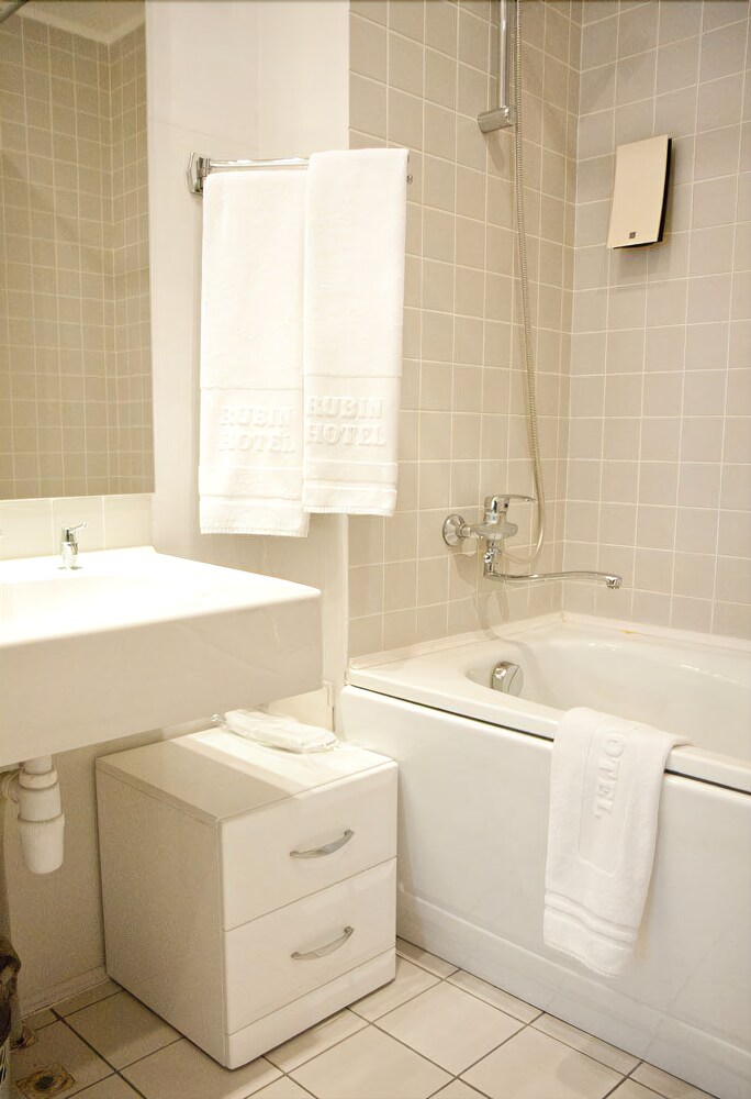 Rubin Hotel, Yuzhno-Sakhalinsk Rubin Hotel, Yuzhno-Sakhalinsk