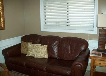 One in the Heart of Gatlinburg (Unit 203) - 1 Br condo by RedAwning, Gatlinburg One in the Heart of Gatlinburg (Unit 203) - 1 Br condo by RedAwning, Gatlinburg