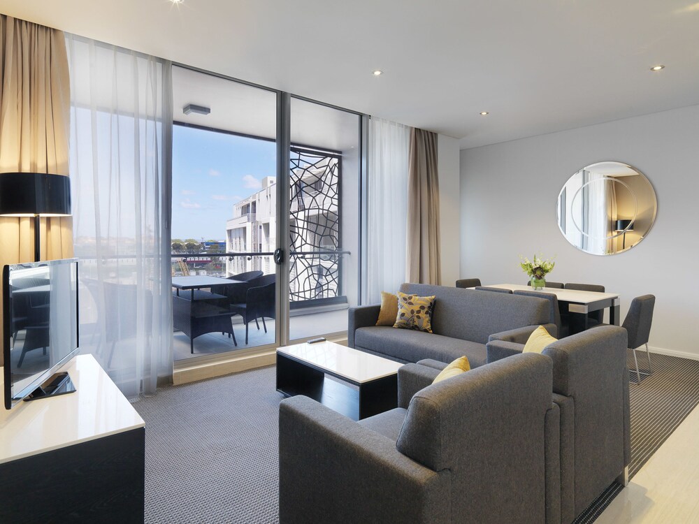 Meriton Suites Zetland, Sydney Meriton Suites Zetland, Sydney