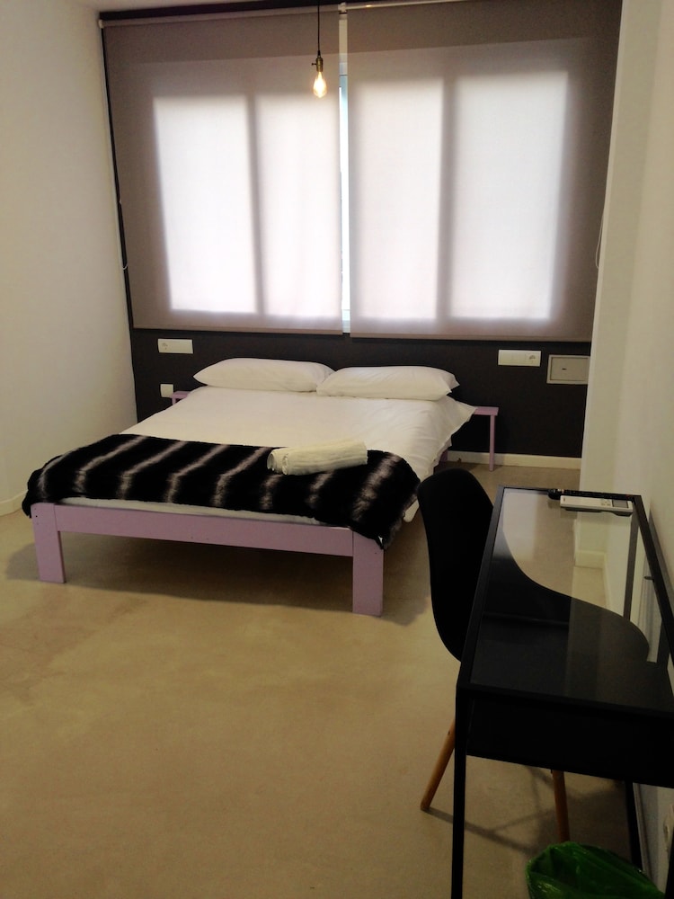 SolRoom (plz. La Nogalera) - Adults Only, Torremolinos SolRoom (plz. La Nogalera) - Adults Only, Torremolinos