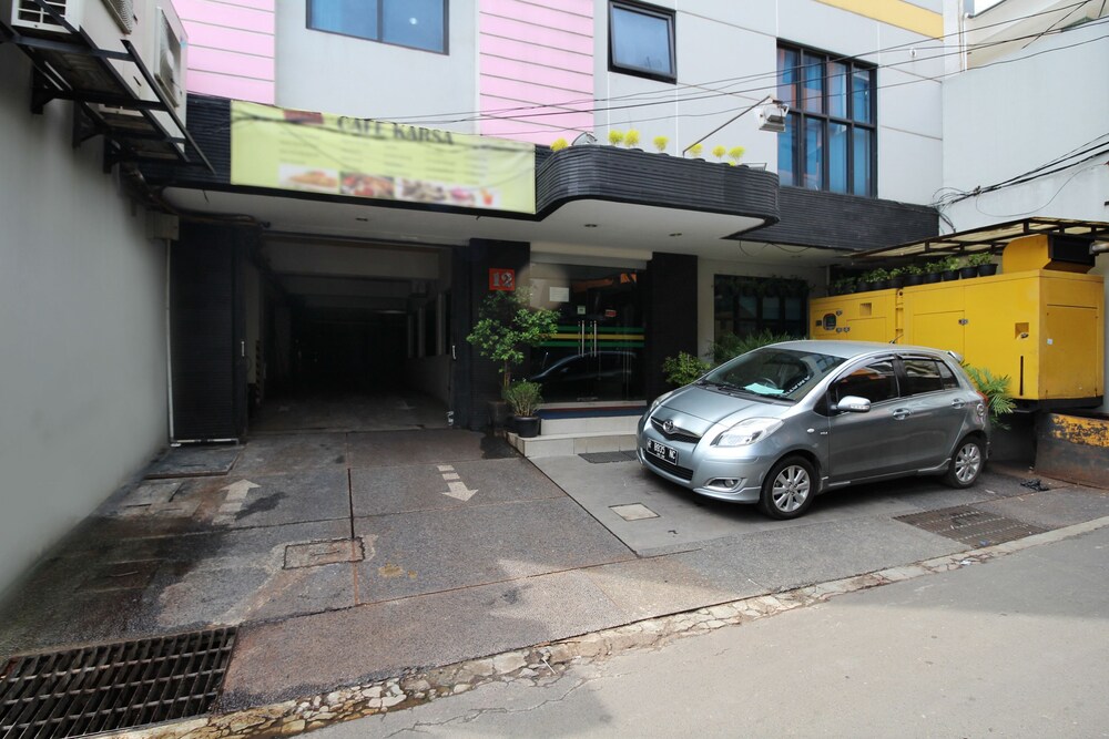 Airy Thamrin Kebon Kacang Empat 12 Jakarta, Jakarta Airy Thamrin Kebon Kacang Empat 12 Jakarta, Jakarta
