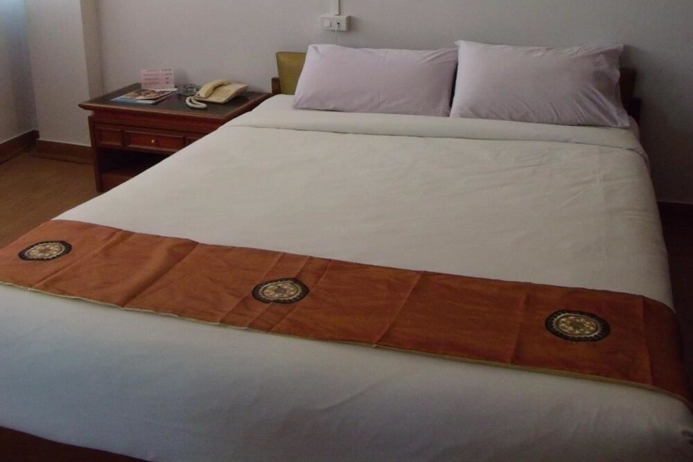 Sripatana Hotel, Nakhon Ratchasima Sripatana Hotel, Nakhon Ratchasima
