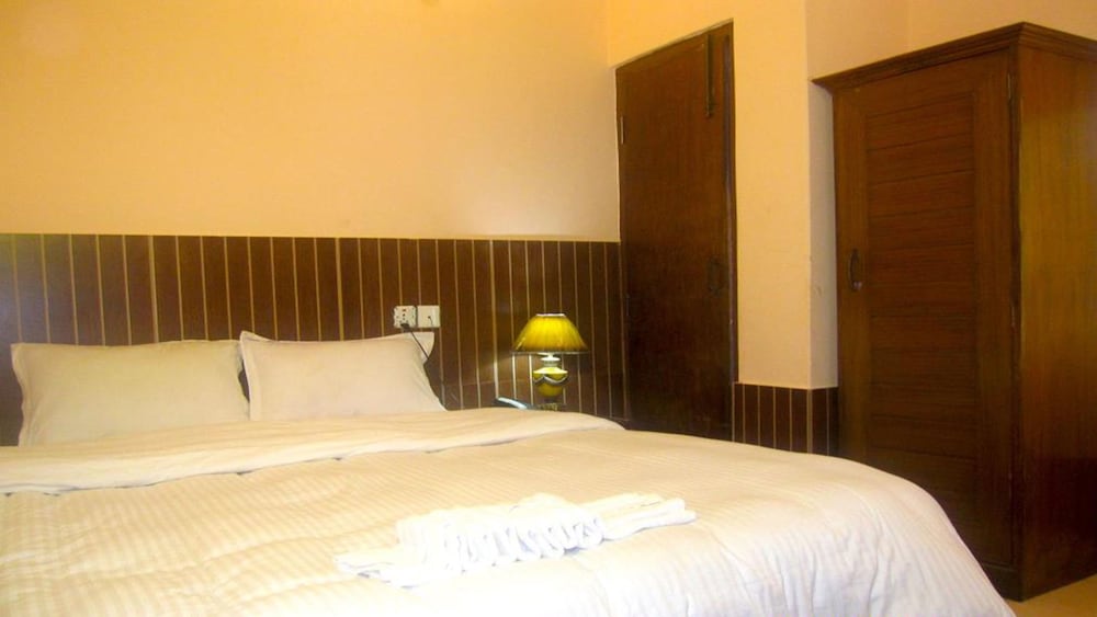 Hotel Half Moon, Pokhara Hotel Half Moon, Pokhara