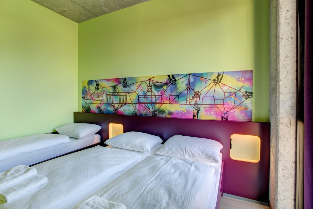 MEININGER Hotel Berlin East Side Gallery, Berlin MEININGER Hotel Berlin East Side Gallery, Berlin
