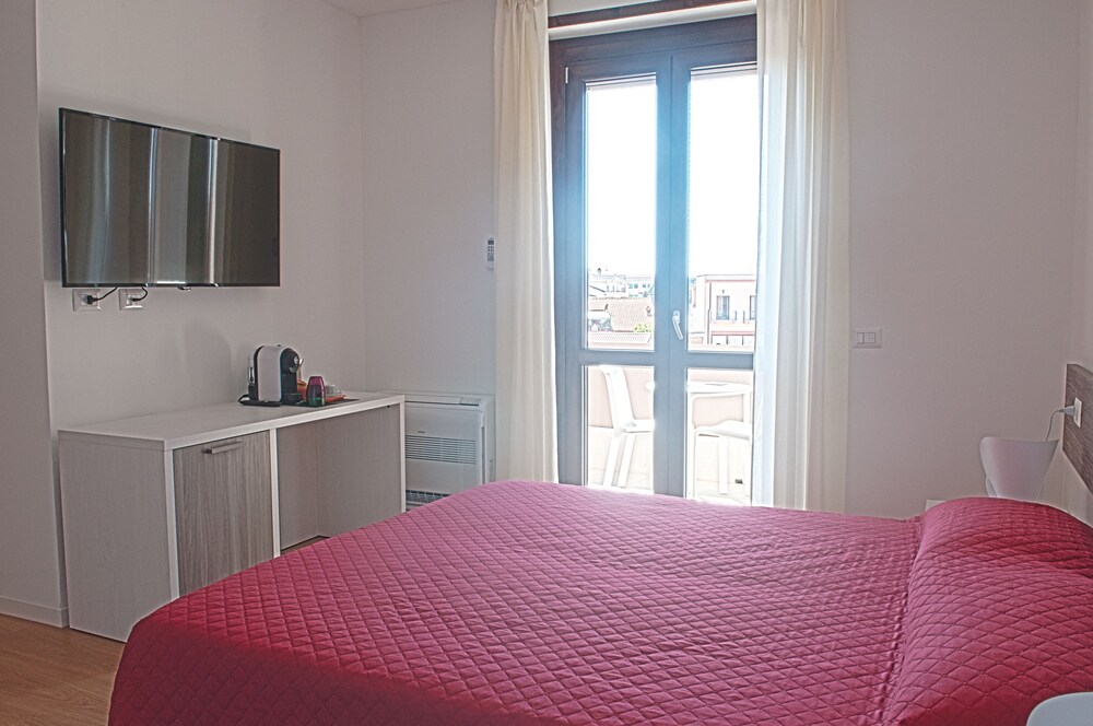 Four Rooms Guesthouse, Oristano Four Rooms Guesthouse, Oristano