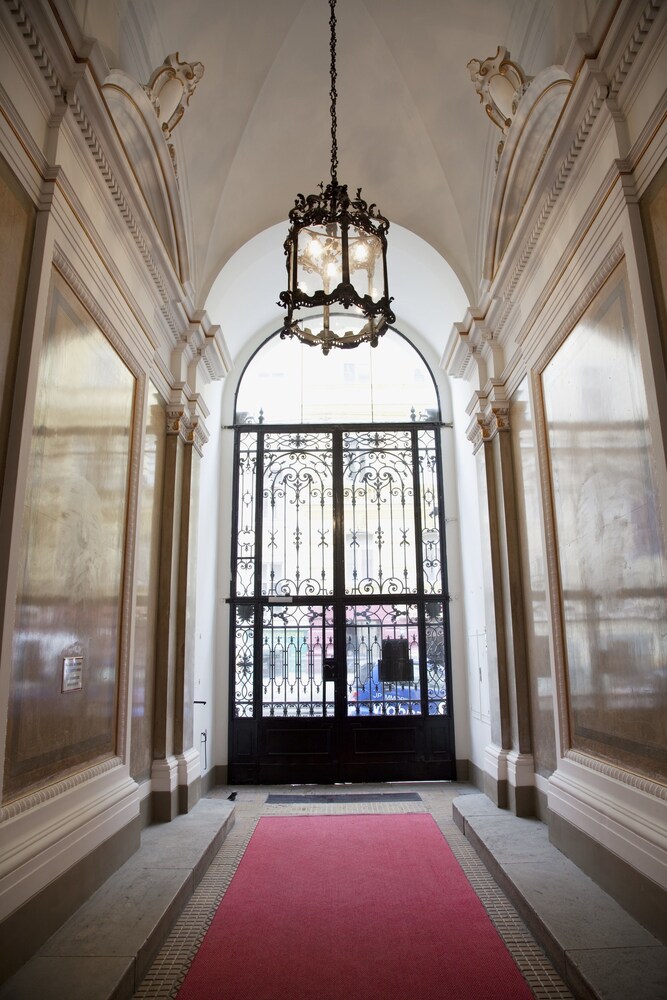 6 Rooms - Garnisongasse, Vienna 6 Rooms - Garnisongasse, Vienna