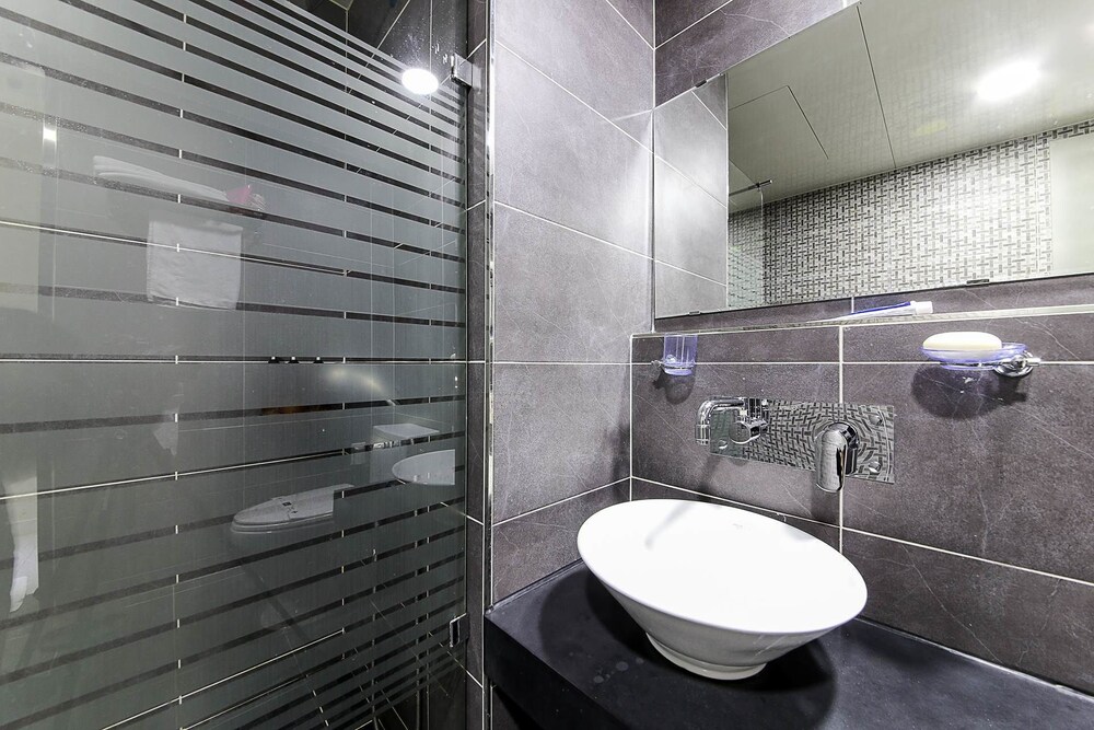 White Hotel, Suwon White Hotel, Suwon