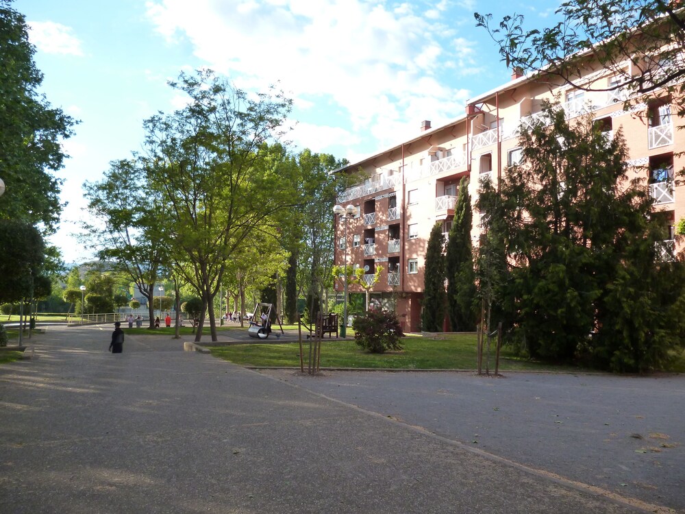 Puerta del Ebro, Logroño Puerta del Ebro, Logroño