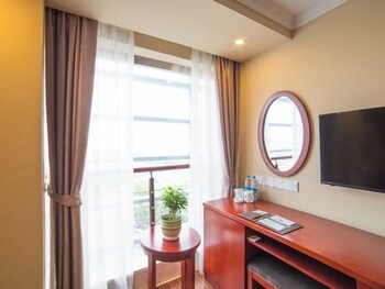 GreenTree Inn Suzhou Kunshan Paris Spring Express Hotel, Suzhou GreenTree Inn Suzhou Kunshan Paris Spring Express Hotel, Suzhou