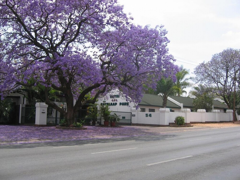 Eskulaap Hotel and Conference, Polokwane Eskulaap Hotel and Conference, Polokwane