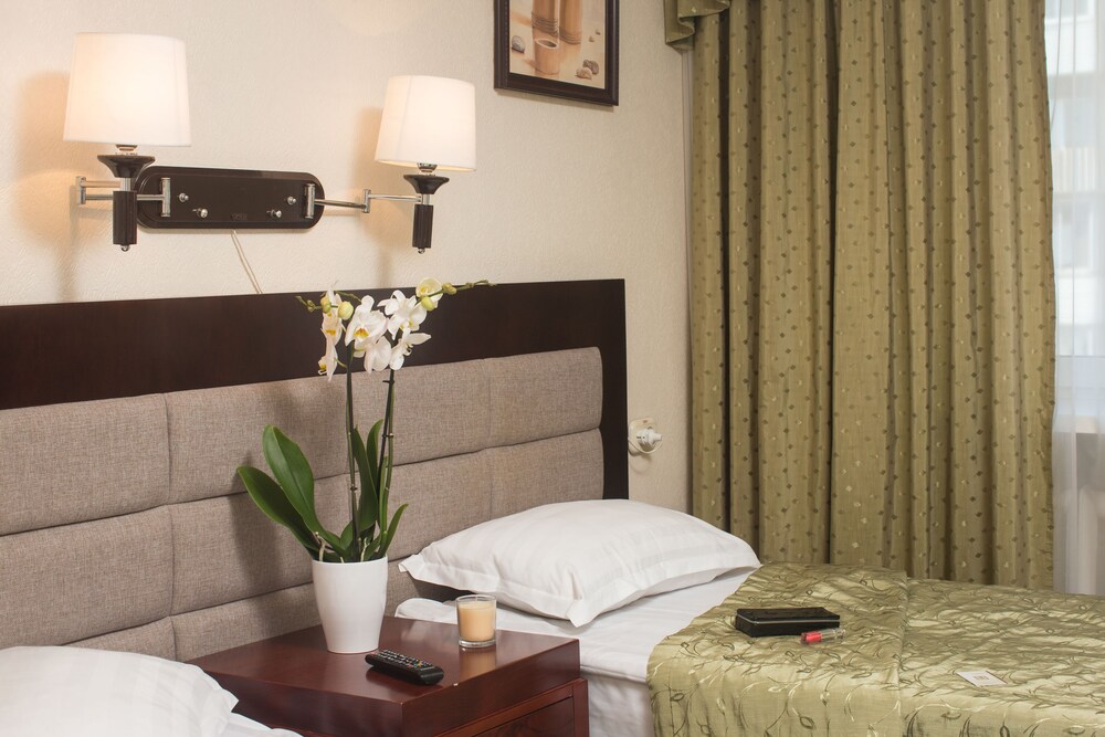 Hotel Primorye, Vladivostok Hotel Primorye, Vladivostok