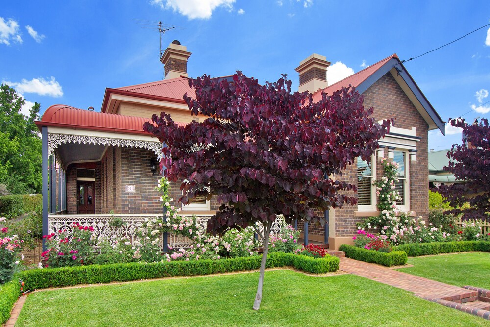 Loloma Bed and Breakfast, Armidale Loloma Bed and Breakfast, Armidale