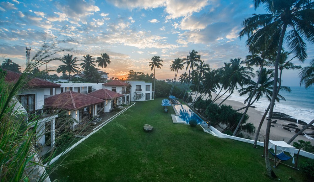 Kumu Beach, Balapitiya Kumu Beach, Balapitiya