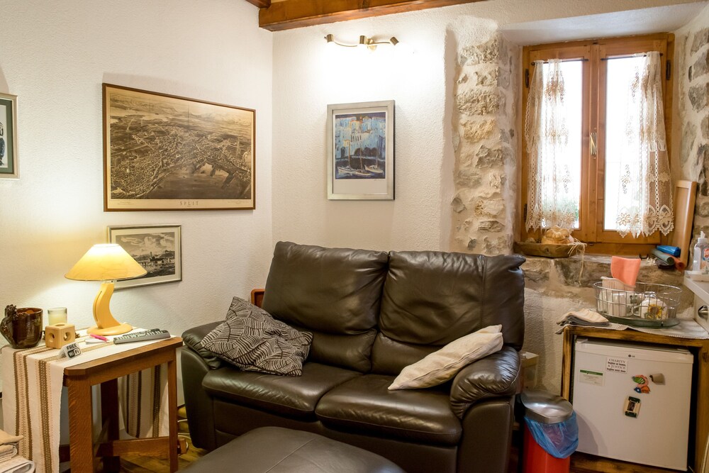 Salvezani apartments, Split Salvezani apartments, Split
