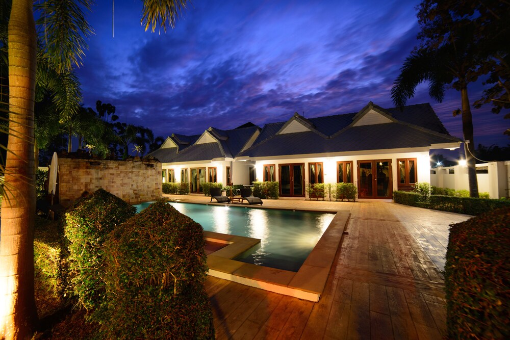 RungNara Pool Villa, San Sai RungNara Pool Villa, San Sai