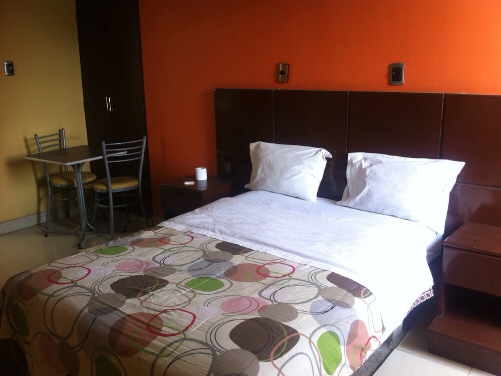 Hostal Sauna Emporio Pizarro, Lima Hostal Sauna Emporio Pizarro, Lima