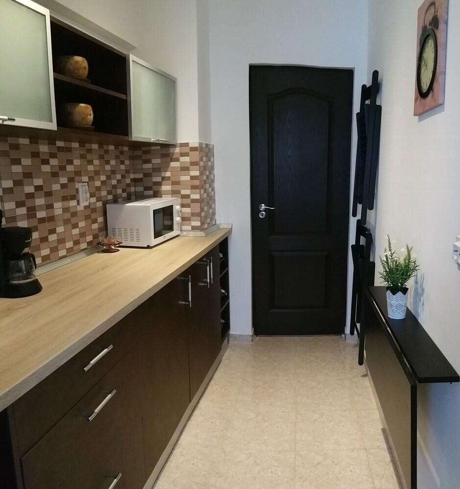 S Apartment RedBed Self-Catering, Bucharest S Apartment RedBed Self-Catering, Bucharest