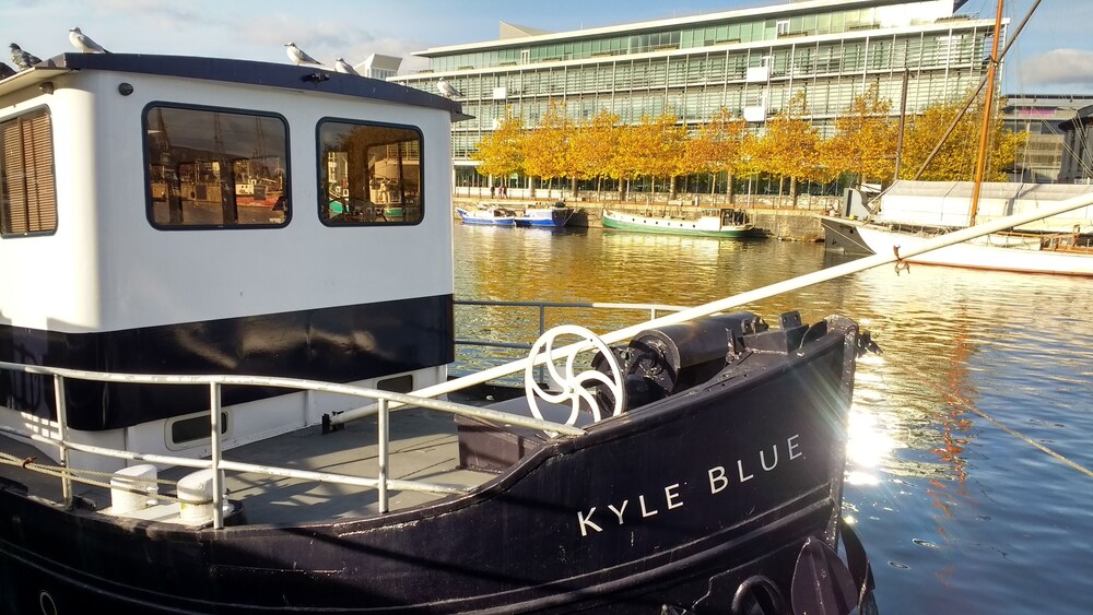 Kyle Blue Bristol - Luxury Hostel Boat, Bristol Kyle Blue Bristol - Luxury Hostel Boat, Bristol