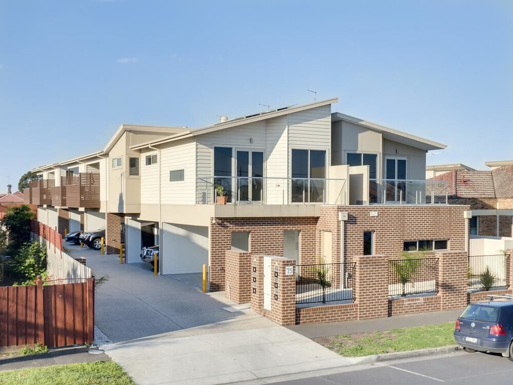 Mckillop Geelong By Gold Star Stays, Geelong Mckillop Geelong By Gold Star Stays, Geelong