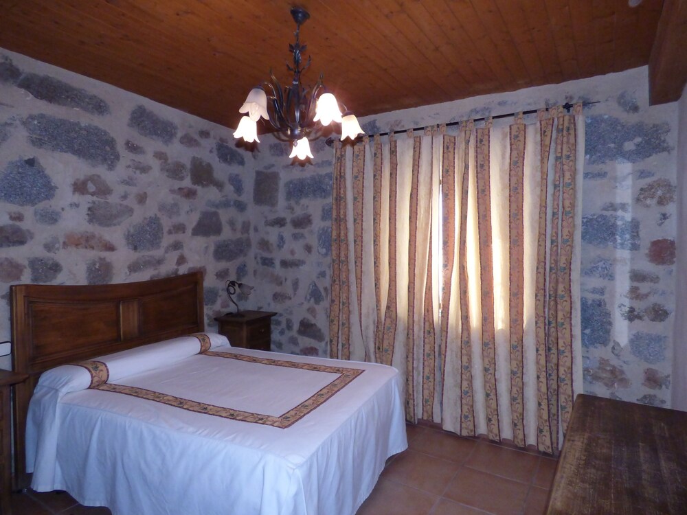 Hostal y Casa Rural la Colmena, Avila Hostal y Casa Rural la Colmena, Avila