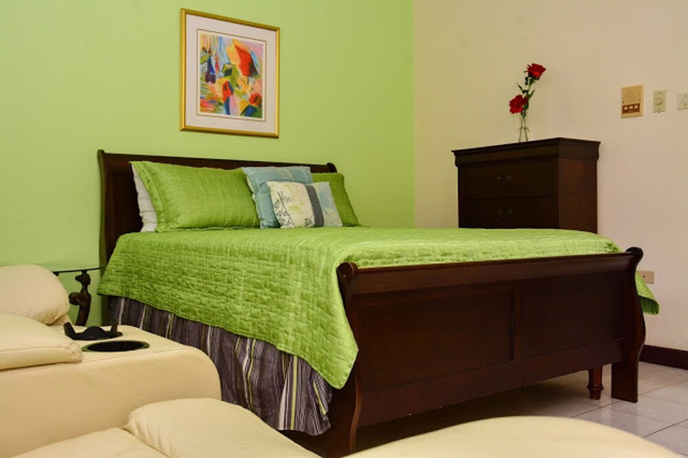 Sunkissed Suites at Sandcastles, Ocho Rios Sunkissed Suites at Sandcastles, Ocho Rios