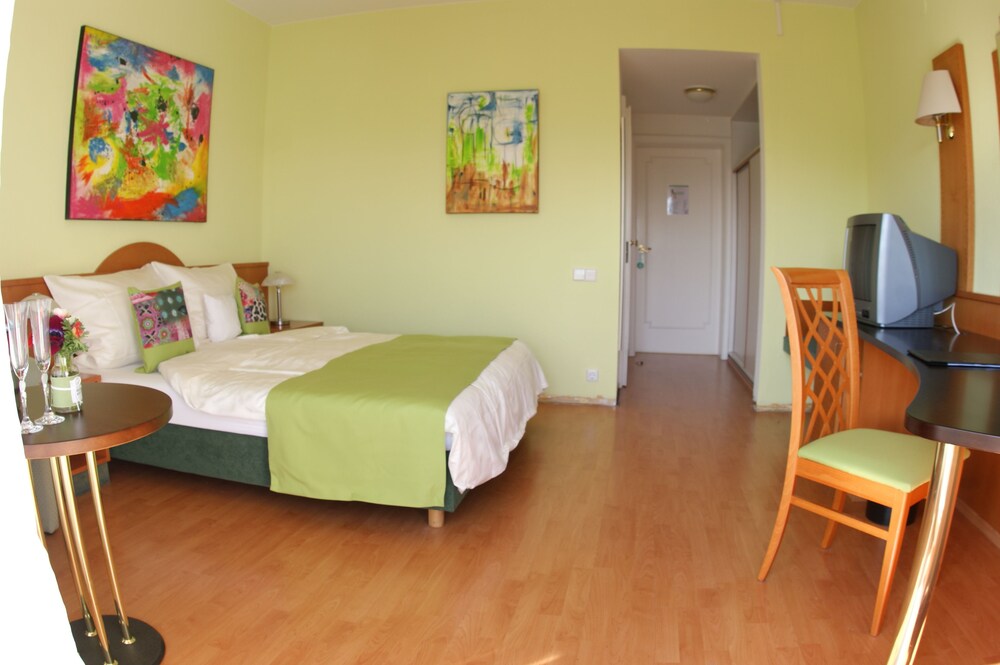 Hotel Tannenhof, Baden-Baden Hotel Tannenhof, Baden-Baden