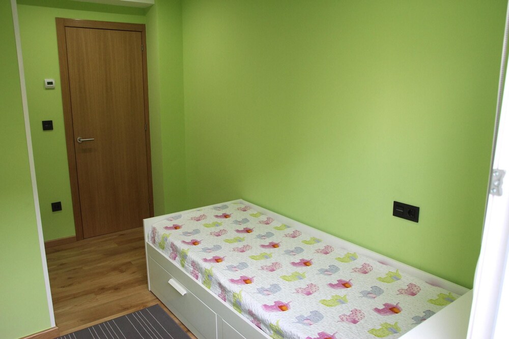 Apartment With 3 Bedrooms in Vigo, With Furnished Terrace and Wifi, Vigo Apartment With 3 Bedrooms in Vigo, With Furnished Terrace and Wifi, Vigo