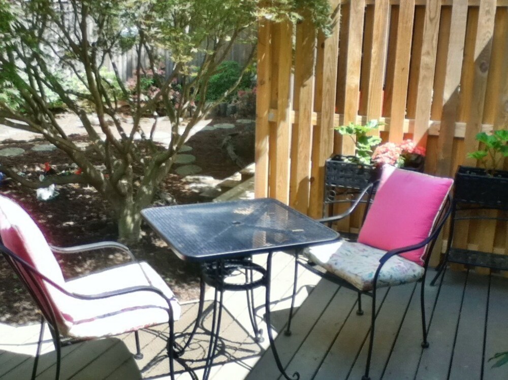 Meadow Gardens Bed and Breakfast, Annapolis Meadow Gardens Bed and Breakfast, Annapolis