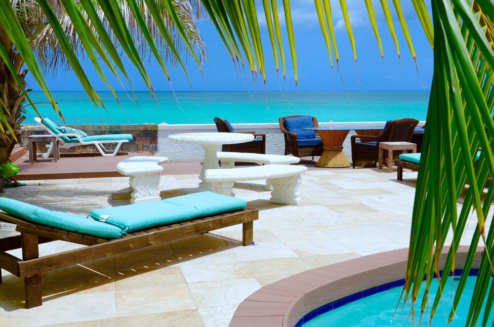 Caprice 14 Cable Beach Luxury Villa, Nassau Caprice 14 Cable Beach Luxury Villa, Nassau