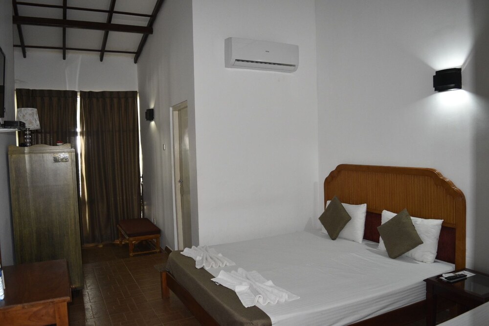 Lake Monark Resort, Anuradhapura Lake Monark Resort, Anuradhapura