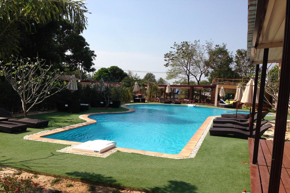 Check In & Chill Out Laem Sok Pier, Trat Check In & Chill Out Laem Sok Pier, Trat