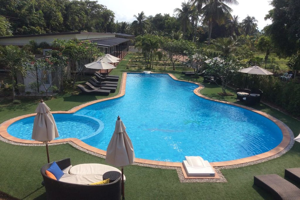 Check In & Chill Out Laem Sok Pier, Trat Check In & Chill Out Laem Sok Pier, Trat