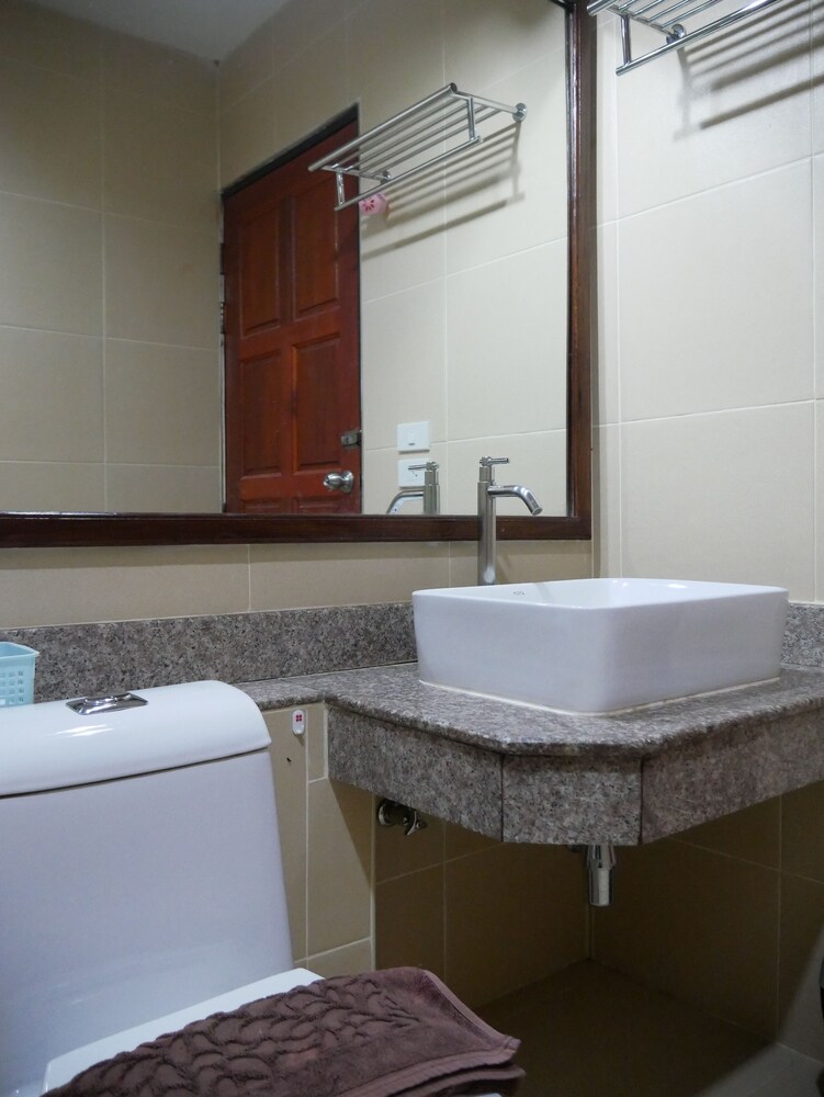 Baandoungkamol Hotel, Phitsanulok Baandoungkamol Hotel, Phitsanulok