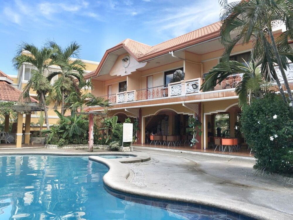 Gertes Resort & Hotel, Laoag Gertes Resort & Hotel, Laoag