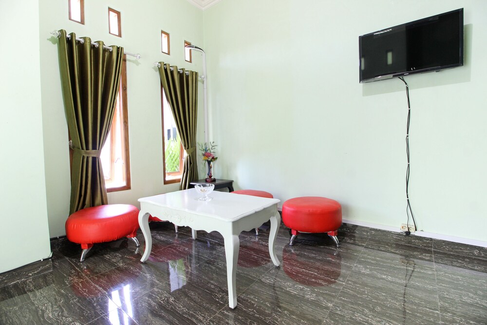 RedDoorz Plus near Taman Sari, Yogyakarta RedDoorz Plus near Taman Sari, Yogyakarta