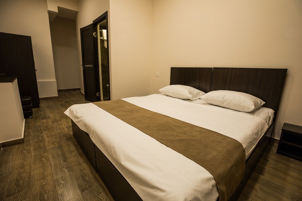 5 Rooms Mini-Hotel & Tours, Yerevan 5 Rooms Mini-Hotel & Tours, Yerevan