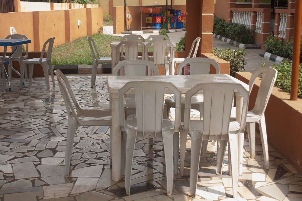 Sarank Garden Hotel, Lagos Sarank Garden Hotel, Lagos