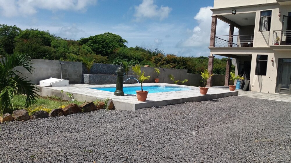 Villa With 4 Bedrooms in Pereybere, With Private Pool, Enclosed Garden, Cap Malheureux Villa With 4 Bedrooms in Pereybere, With Private Pool, Enclosed Garden, Cap Malheureux