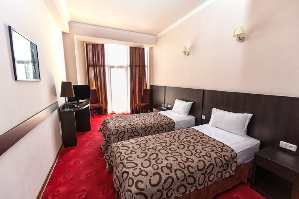 Regineh Hotel, Yerevan Regineh Hotel, Yerevan